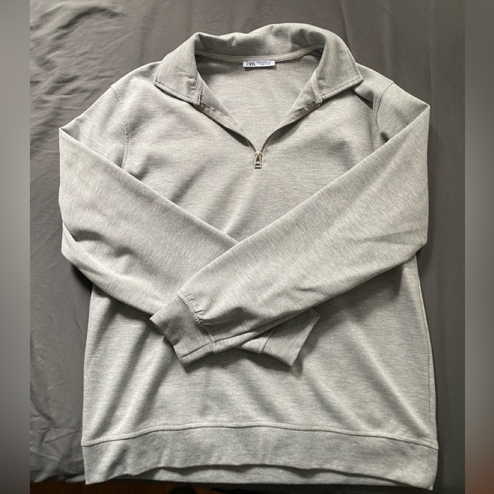 Zara Men's Gray Zip-Up Sweater